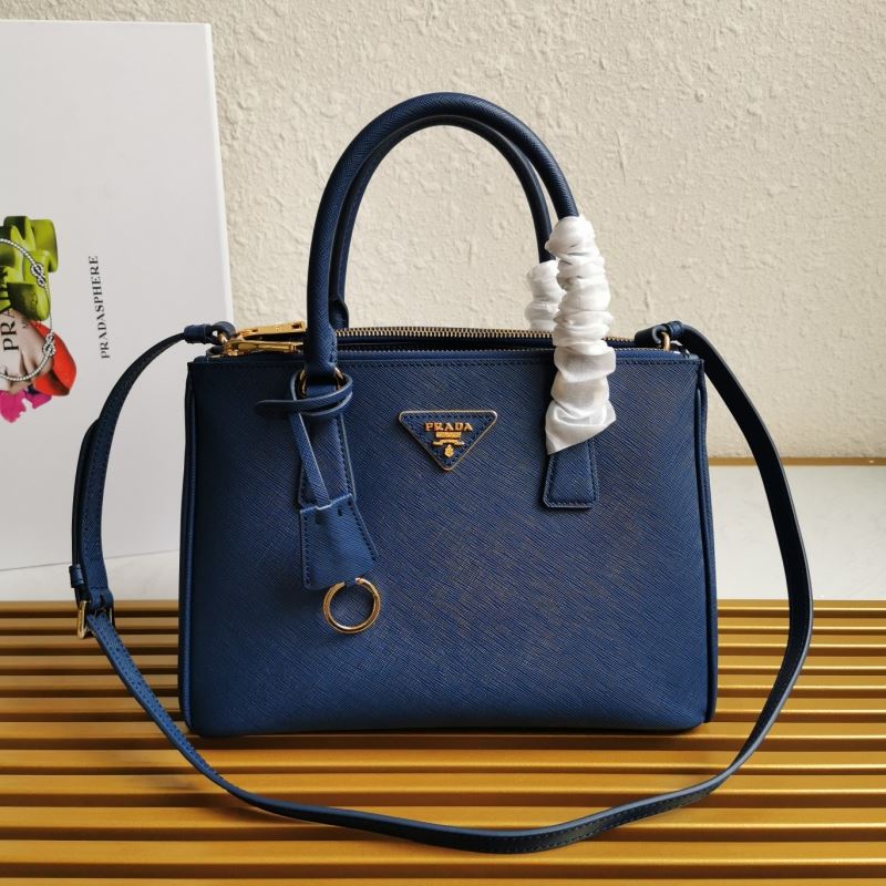 Pra*a shopping bags